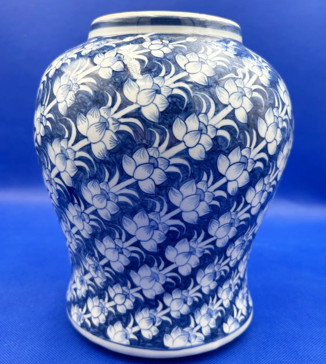 Duża tajska waza/ wazon biały lotos, końcówka XIX wieku